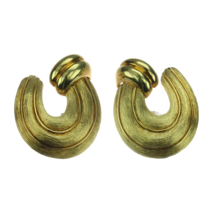 Henry Dunay 18k Gold Earrings Front