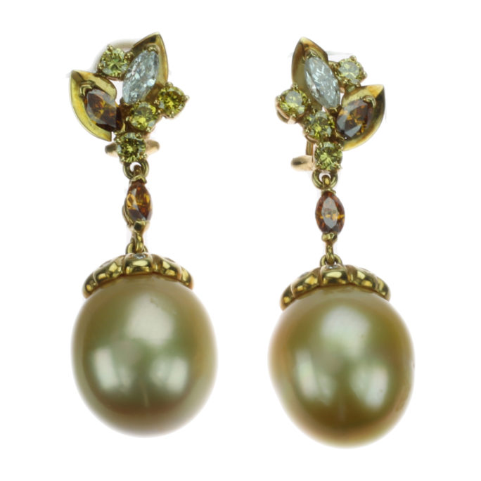 Oscar Heyman 18k Gold Diamond and Pearl Earrings Front